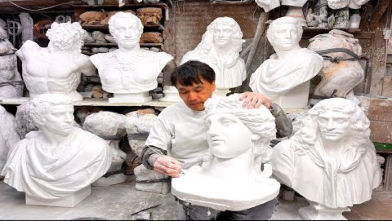 Le processus de fabrication d’une statue japonaise en plâtre. Un fabricant japonais de statues en plâtre